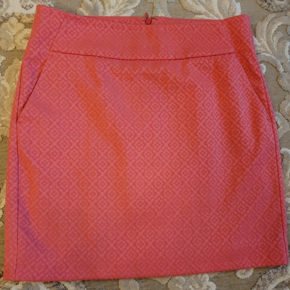 Ann Taylor coral skirt size 4 (fits like a 6) - Picture 4 of 4